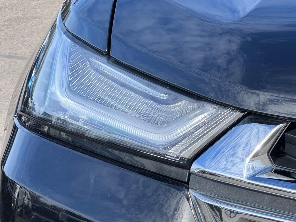 Used 2023 Chevrolet Traverse LS w/ Safety Package image 10