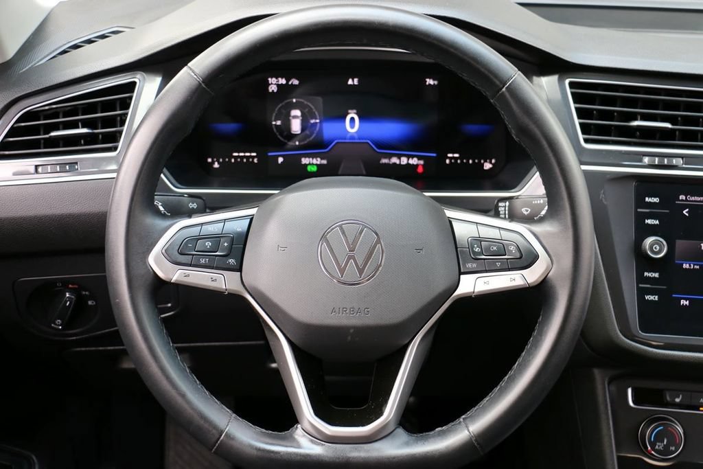 Used 2024 Volkswagen Tiguan SE AWD/4WD image 23
