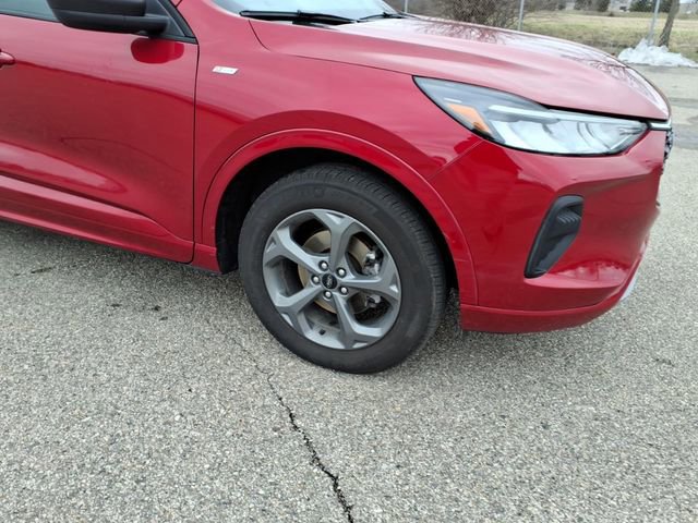 Certified 2024 Ford Escape ST-Line w/ Tech Pack #1 AWD/4WD image 4