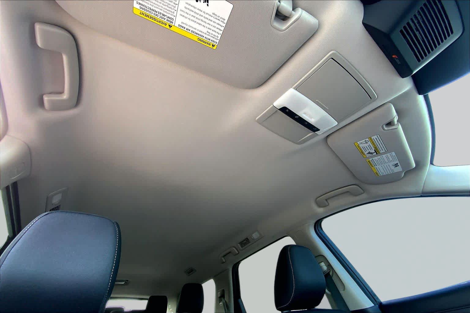 Used 2022 Nissan Pathfinder S FWD image 14
