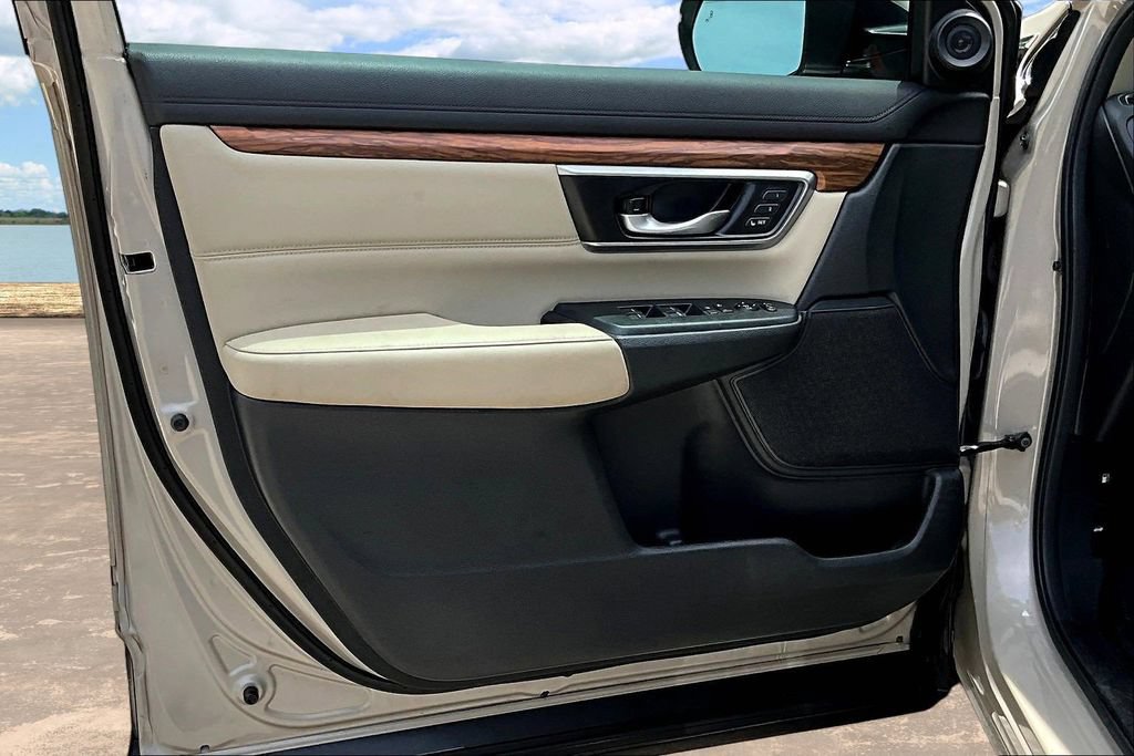 Used 2019 Honda CR-V Touring image 22