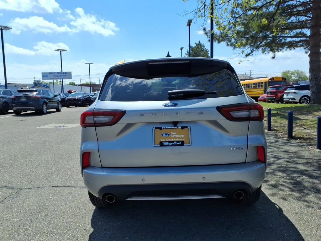 Certified 2024 Ford Escape ST-Line w/ Tech Pack #1 AWD/4WD image 9