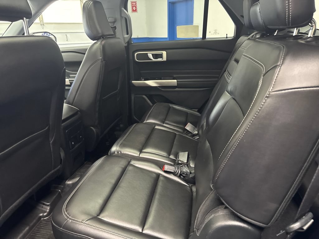 Certified 2023 Ford Explorer XLT w/ Equipment Group 202A AWD/4WD image 28