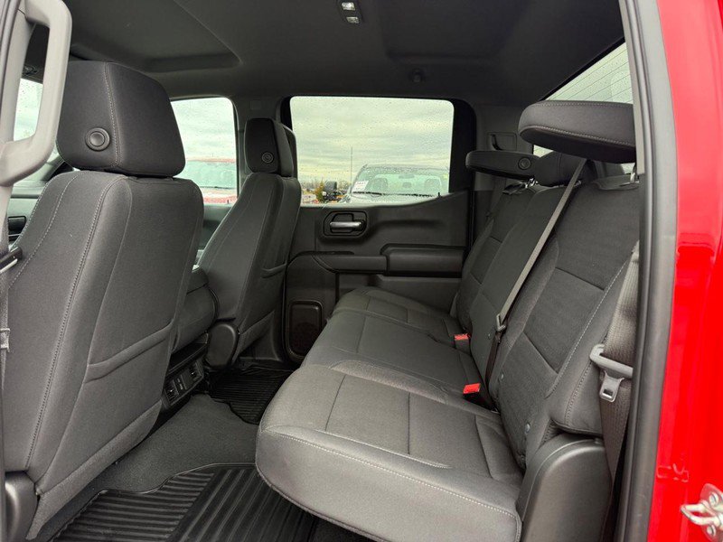 Used 2025 Chevrolet Silverado 1500 Custom Trail Boss w/ Turbomax Blackout Package image 11