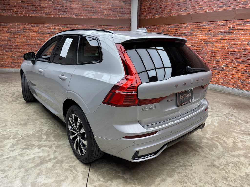 Used 2024 Volvo XC60 B5 Core w/ Protection Package Premier AWD/4WD image 2