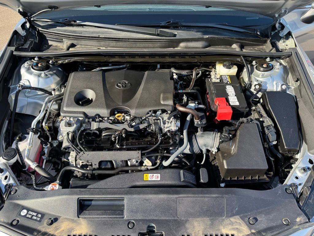 Used 2024 Toyota Camry SE image 11