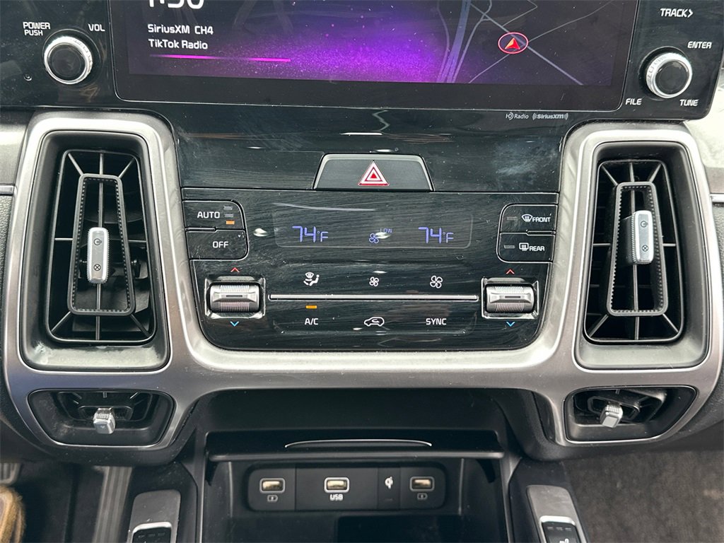 Used 2023 Kia Sorento S w/ Panoramic Sunroof Package image 29