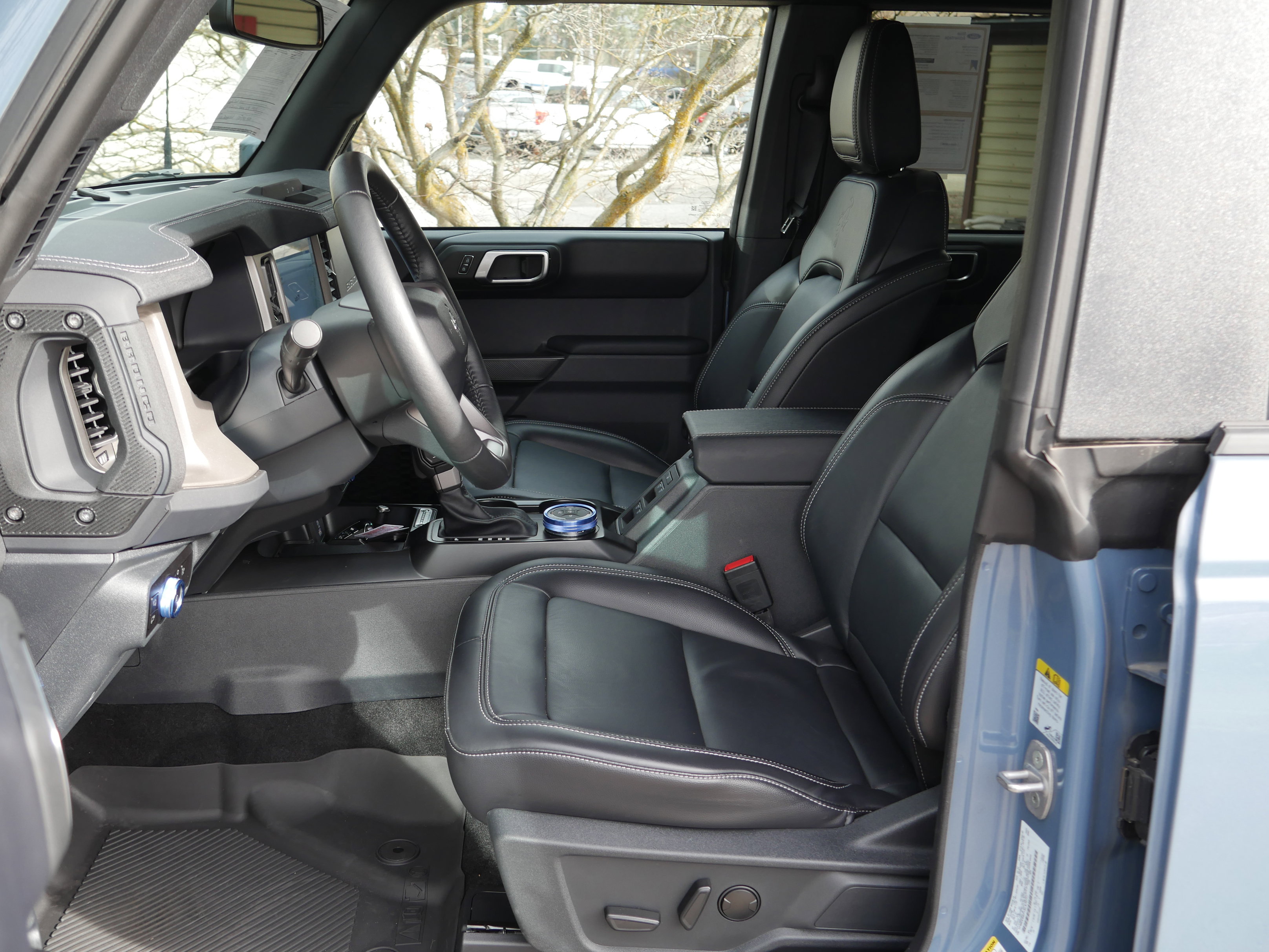 Certified 2025 Ford Bronco Outer Banks AWD/4WD image 3