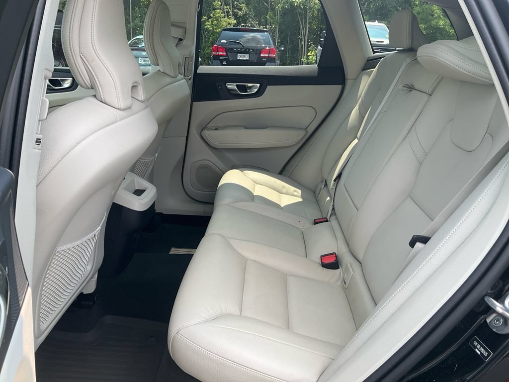 Used 2024 Volvo XC60 B5 Plus w/ Climate Package AWD/4WD image 14