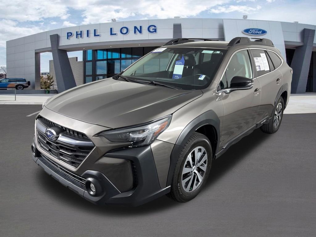 Used 2023 Subaru Outback Premium AWD/4WD image 1