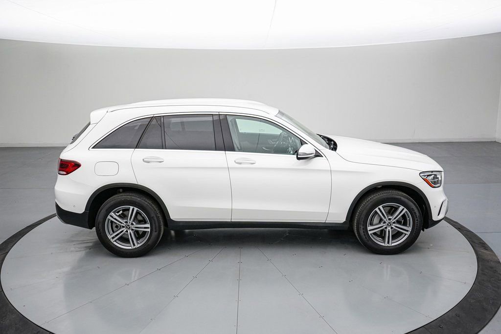 Used 2022 Mercedes-Benz GLC 300 4MATIC image 4