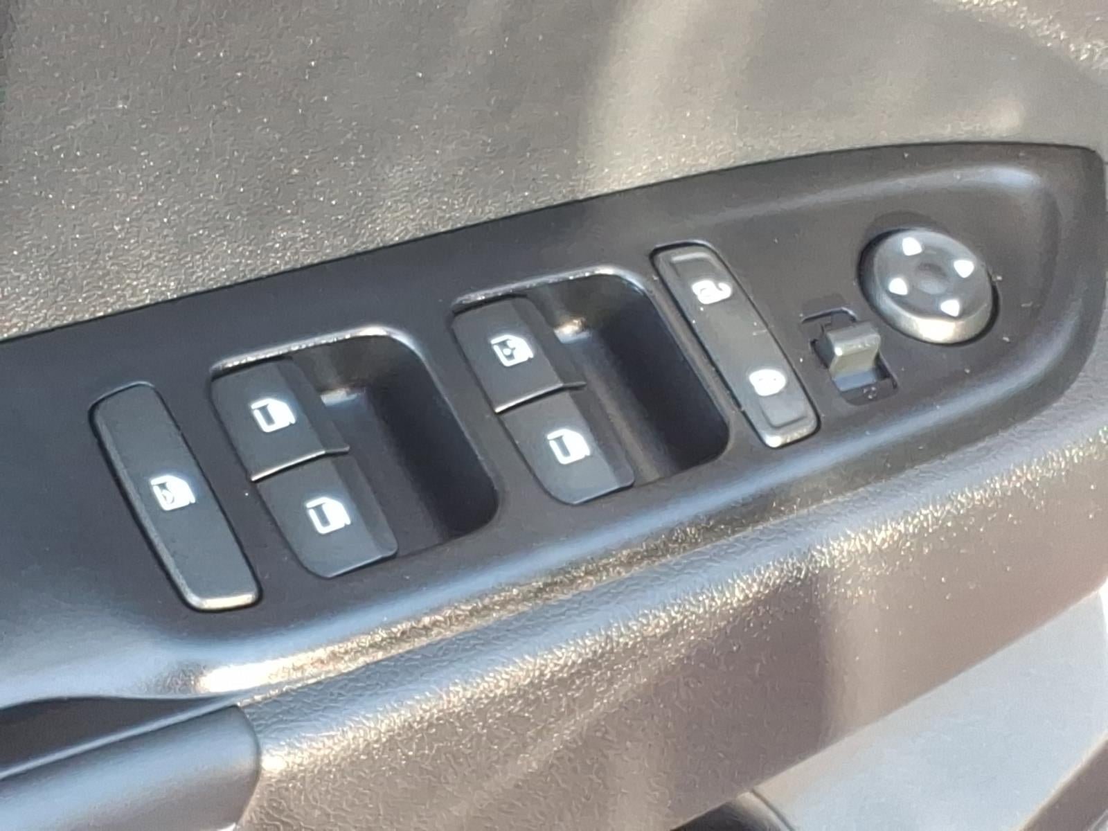Used 2022 Hyundai Venue Limited FWD image 21