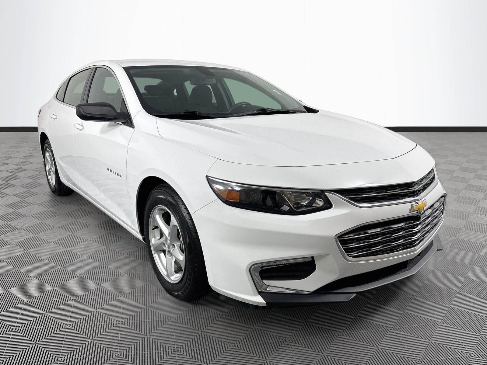 Used 2018 Chevrolet Malibu LS