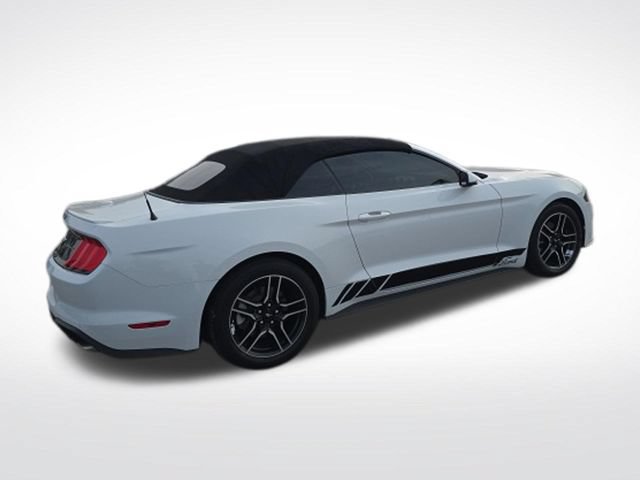 Certified 2018 Ford Mustang Premium RWD image 3