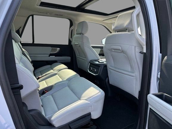 Certified 2025 Ford Expedition Max Platinum AWD/4WD image 10