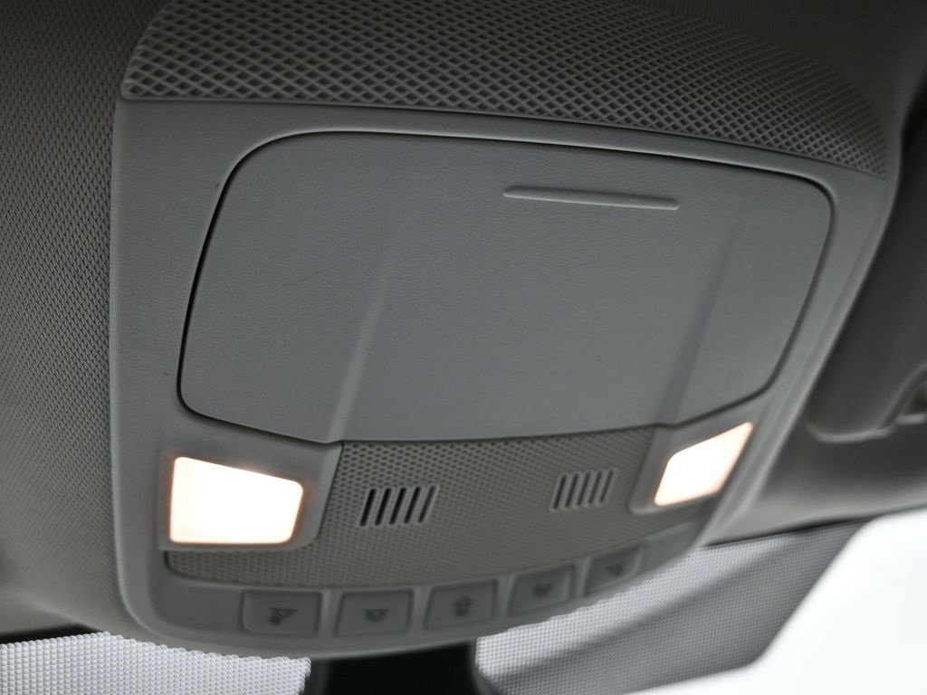 Certified 2022 Ford Edge SE w/ Black Appearance Package image 33