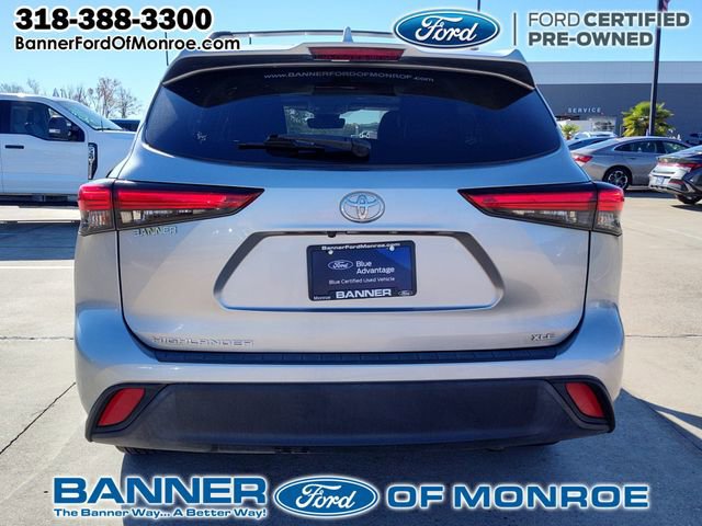 Used 2022 Toyota Highlander XLE image 4