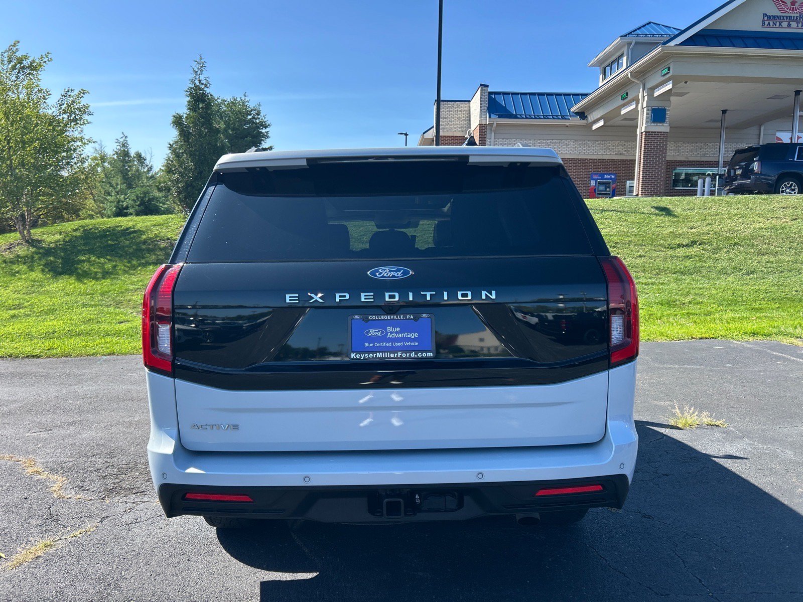 Certified 2025 Ford Expedition Active AWD/4WD image 12