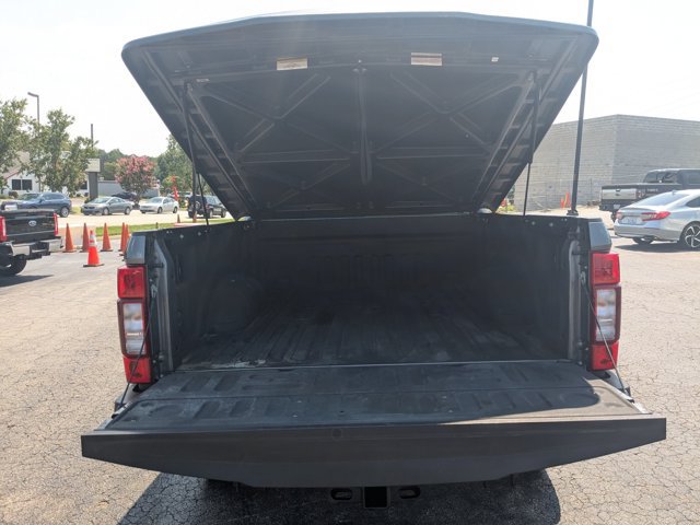 Certified 2022 Ford F250 XLT w/ Black Appearance Package AWD/4WD image 9