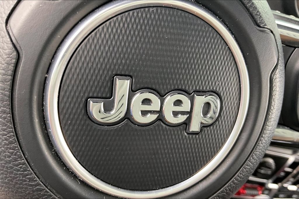 Used 2022 Jeep Wrangler Unlimited Rubicon 4xe w/ Cold Weather Group AWD/4WD image 32