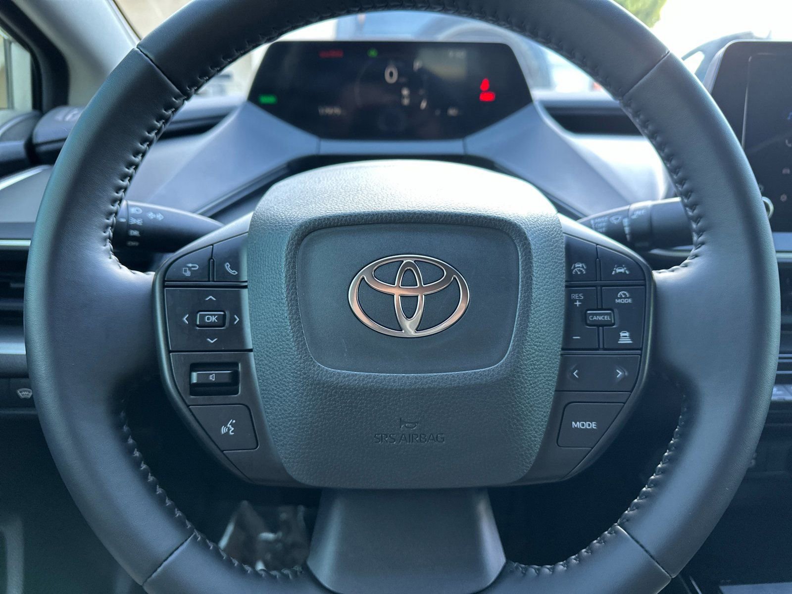 Used 2024 Toyota Prius LE image 22