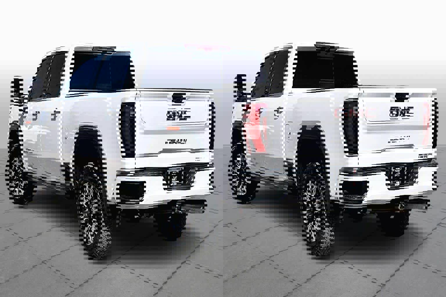 Used 2025 GMC Sierra 2500 Denali w/ Denali Reserve Package image 4