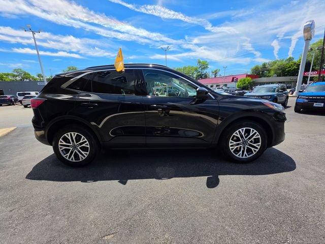 Certified 2022 Ford Escape SEL w/ Technology Package AWD/4WD image 10