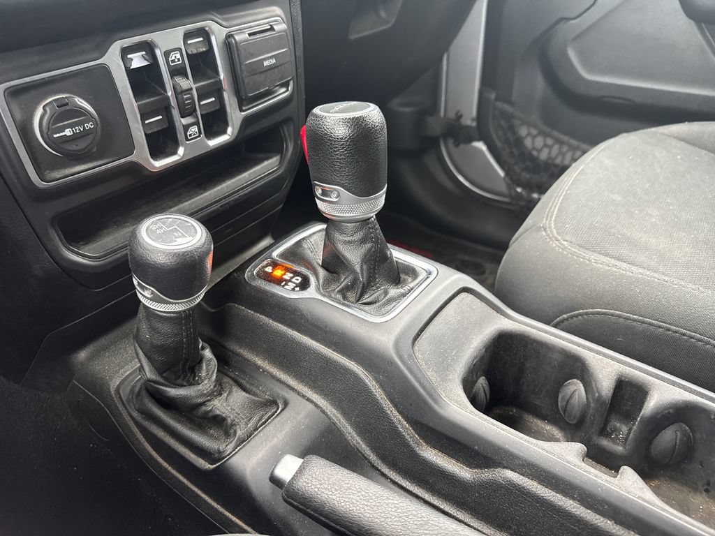 Used 2021 Jeep Gladiator Sport AWD/4WD image 11