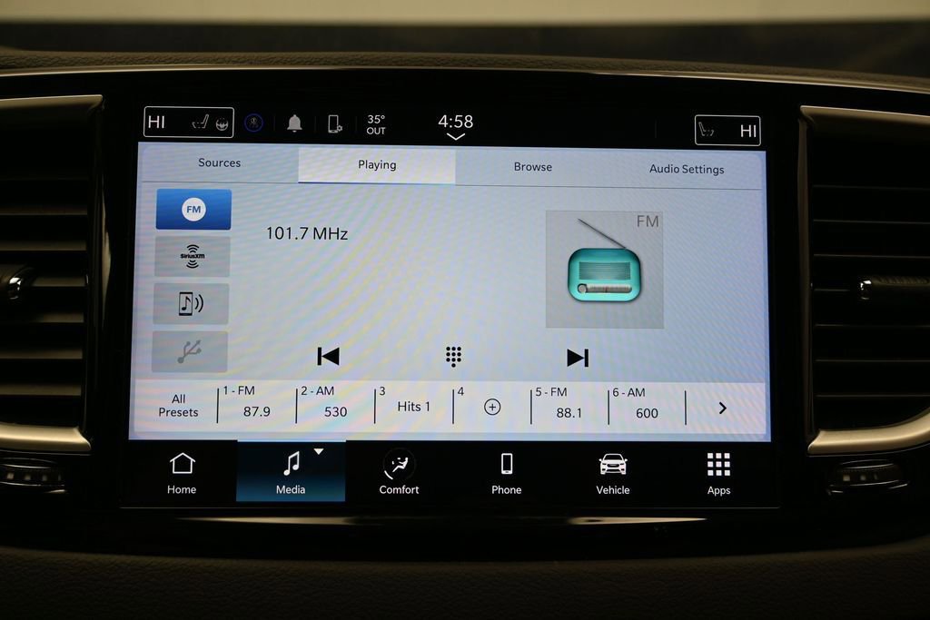 Used 2024 Chrysler Pacifica Touring-L FWD image 34