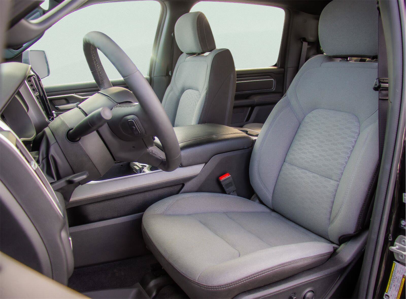 Used 2025 RAM 1500 Big Horn AWD/4WD image 7