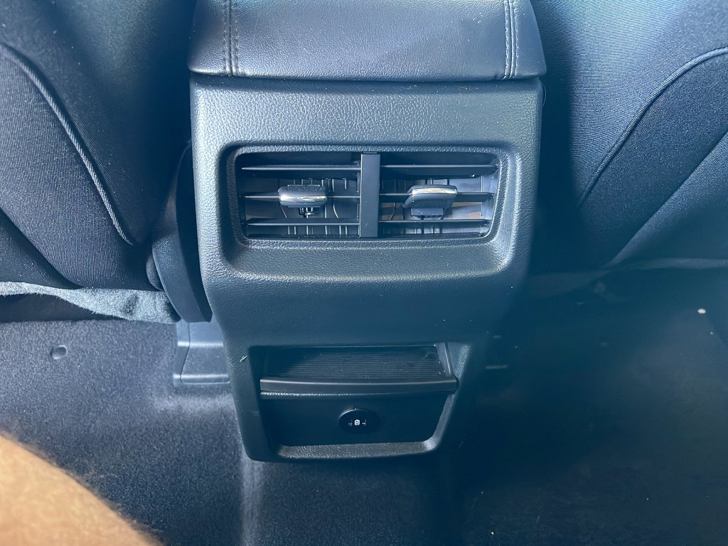 Certified 2024 Ford Edge SE w/ Black Appearance Package image 29