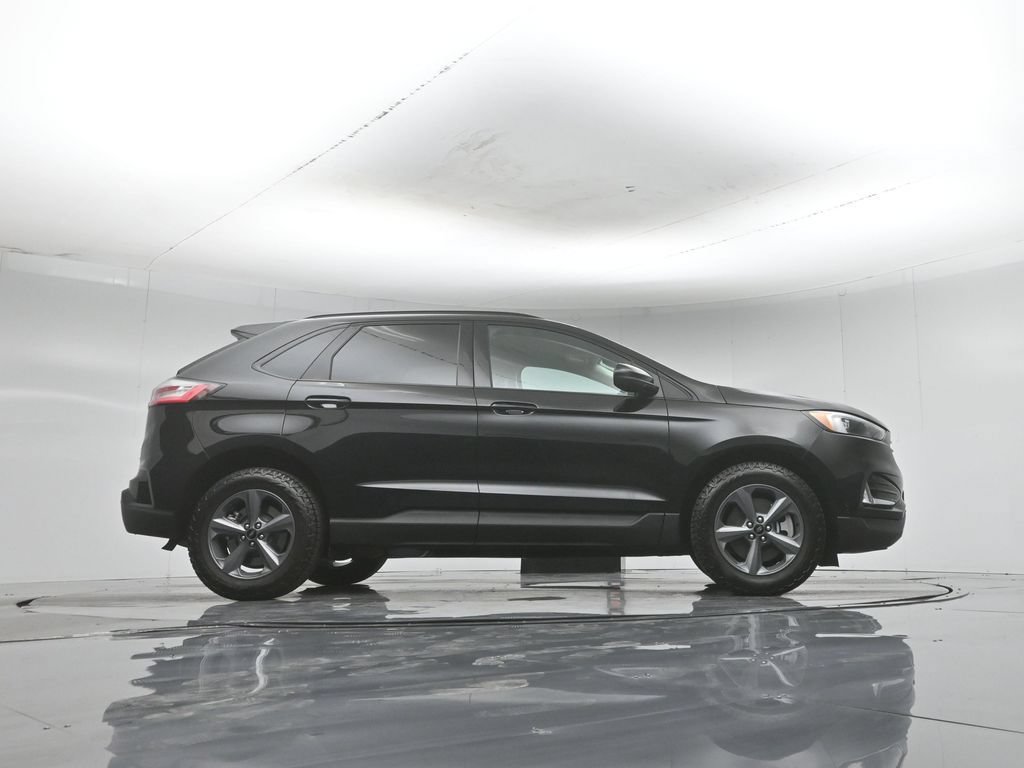 Certified 2024 Ford Edge SEL w/ Sport Appearance Package AWD/4WD image 45