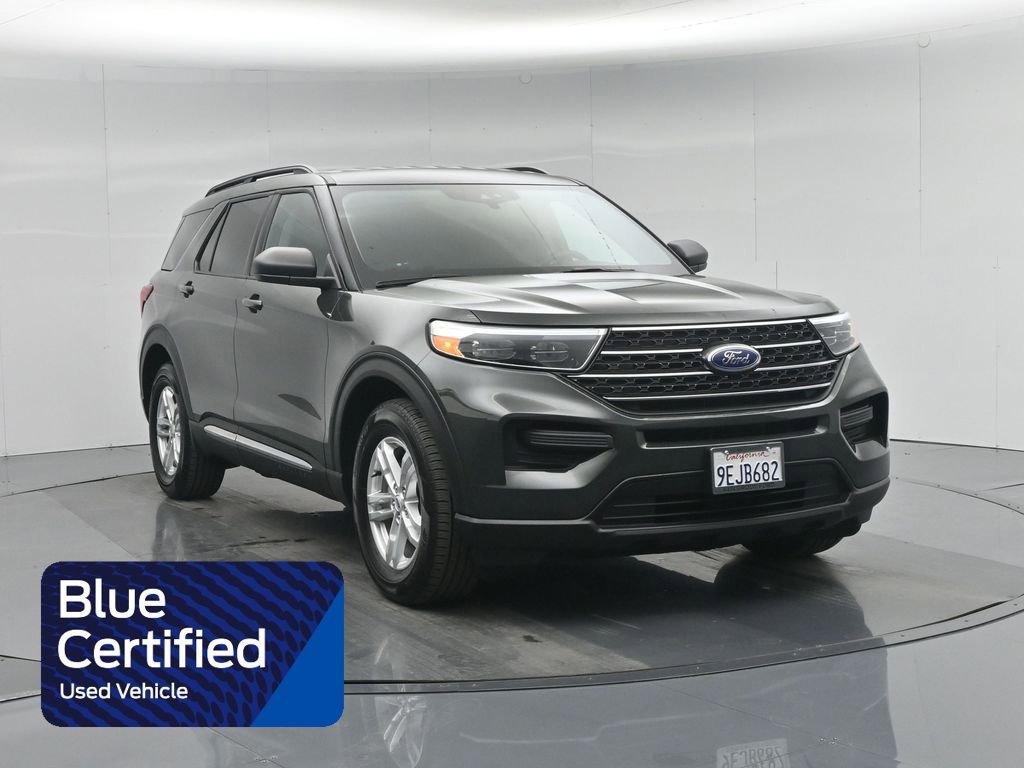 Certified 2022 Ford Explorer XLT image 1