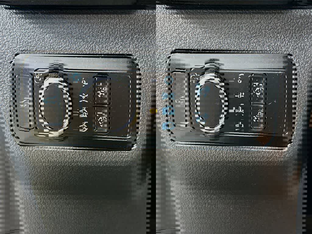 Certified 2023 Ford Escape Active image 27