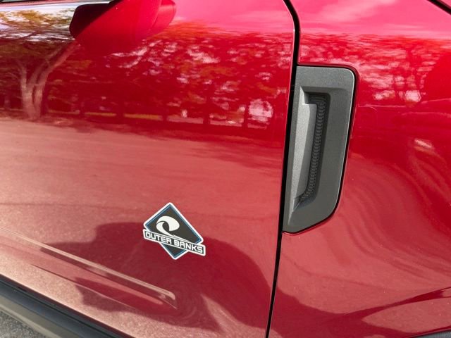 Certified 2025 Ford Bronco Sport Outer Banks w/ Outer Banks Tech Package+ AWD/4WD image 37