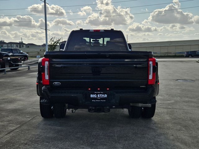 Certified 2025 Ford F450 Platinum AWD/4WD image 4