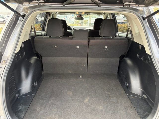 Used 2018 Toyota RAV4 LE image 24