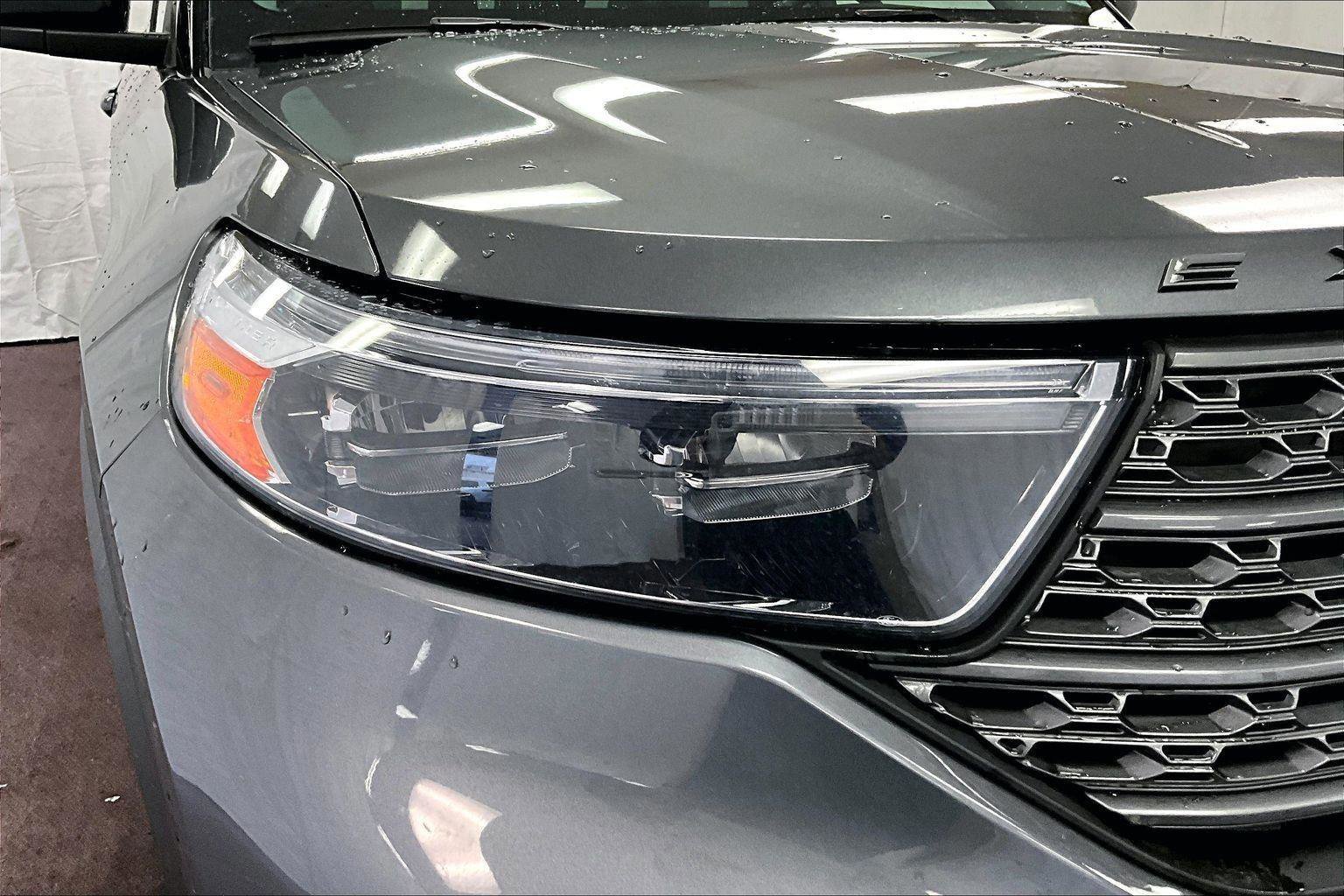 Certified 2022 Ford Explorer XLT w/ Equipment Group 202A image 28