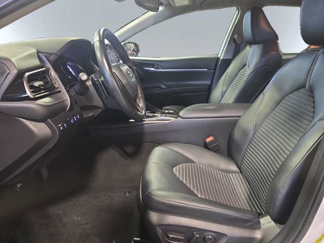 Used 2023 Toyota Camry SE w/ Cold Weather Package FWD image 7
