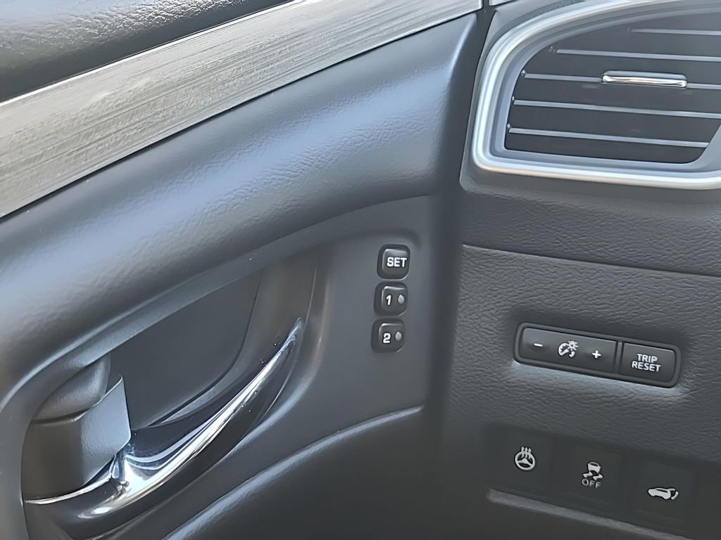 Used 2018 Nissan Murano Platinum image 22