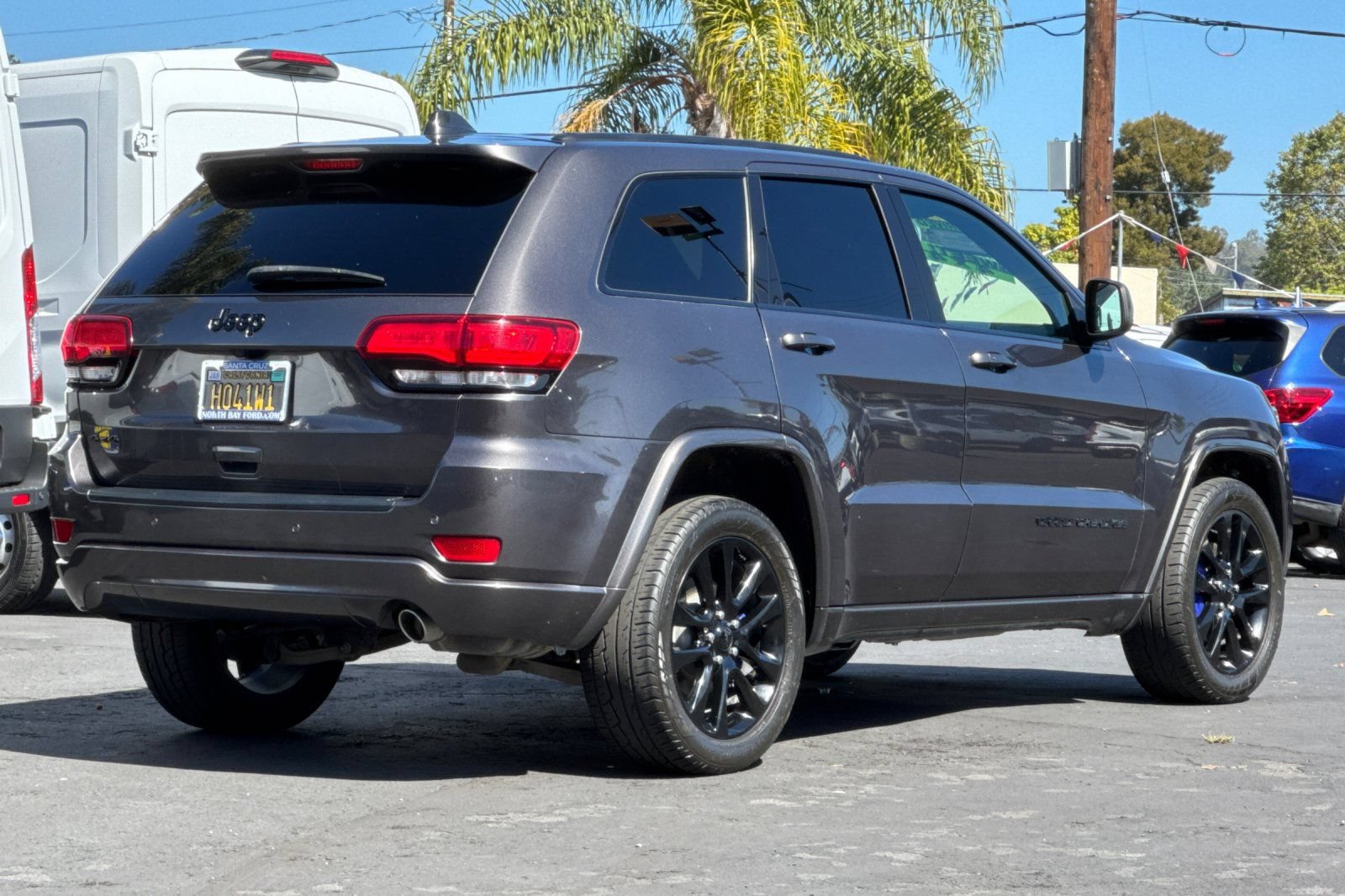 Used 2019 Jeep Grand Cherokee Altitude AWD/4WD image 28