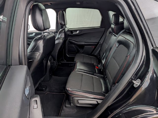 Certified 2023 Ford Escape ST-Line w/ Tech Pack #1 AWD/4WD image 15