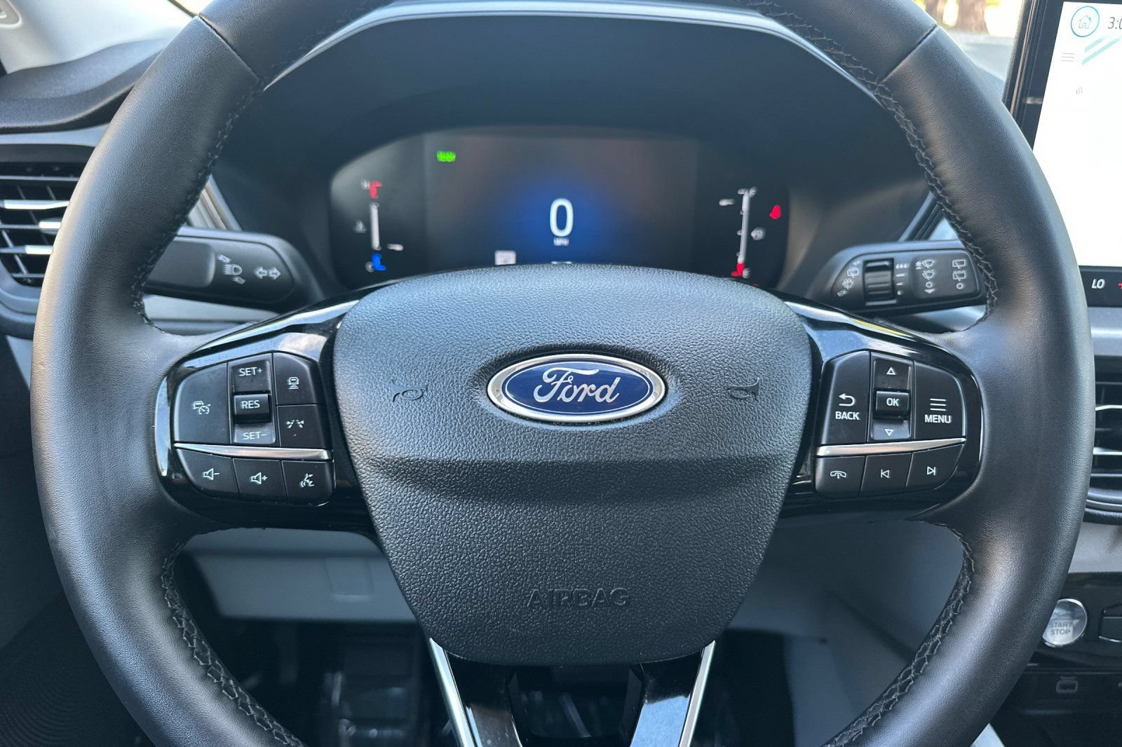 Certified 2025 Ford Escape SE FWD image 35