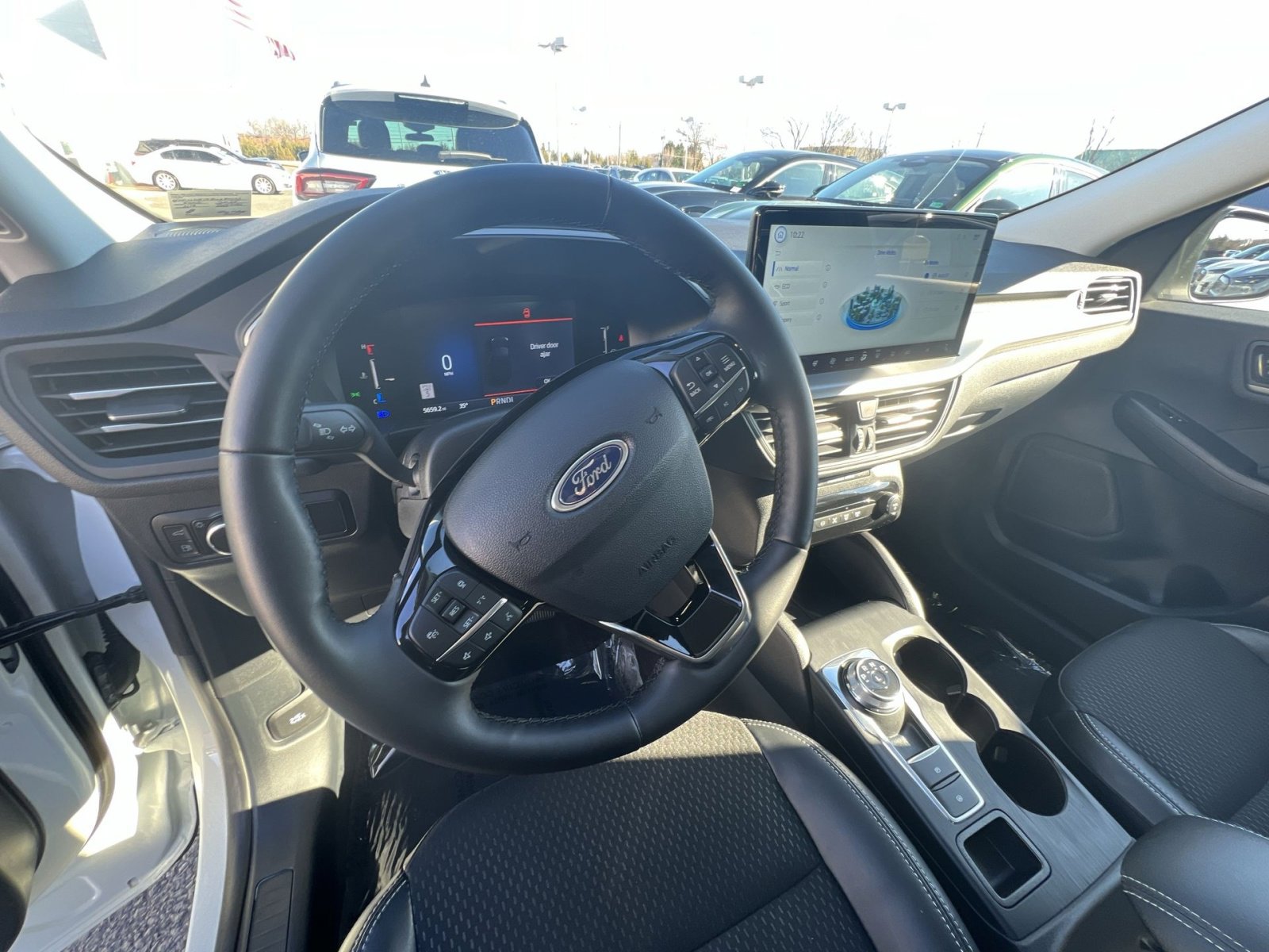 Certified 2025 Ford Escape SE image 16