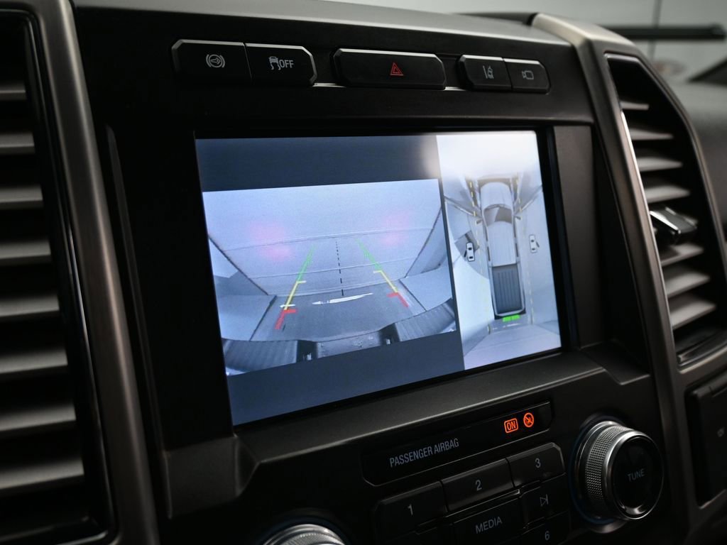 Certified 2021 Ford F350 Platinum image 16