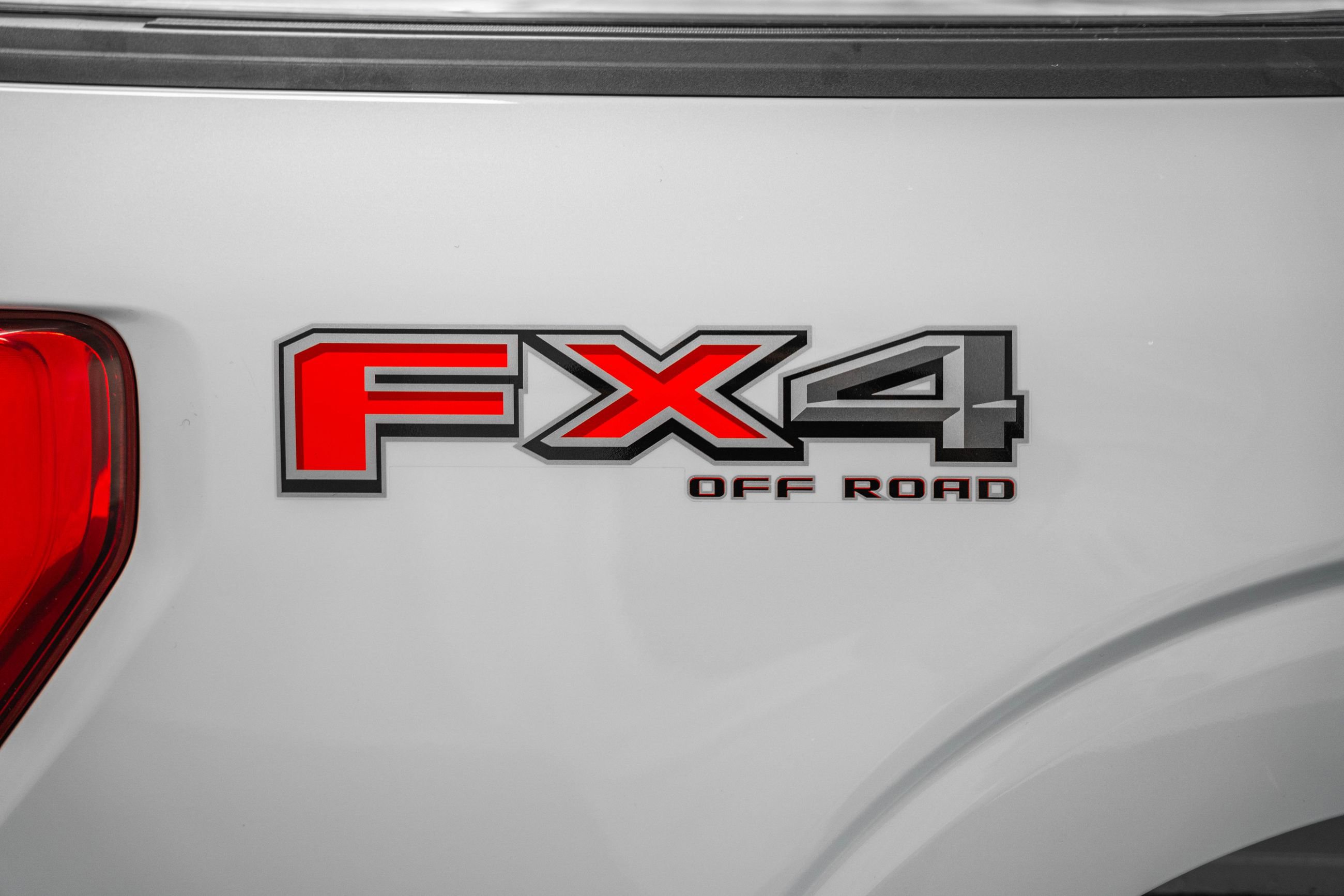 Certified 2021 Ford F150 Lariat w/ Equipment Group 502A High image 26