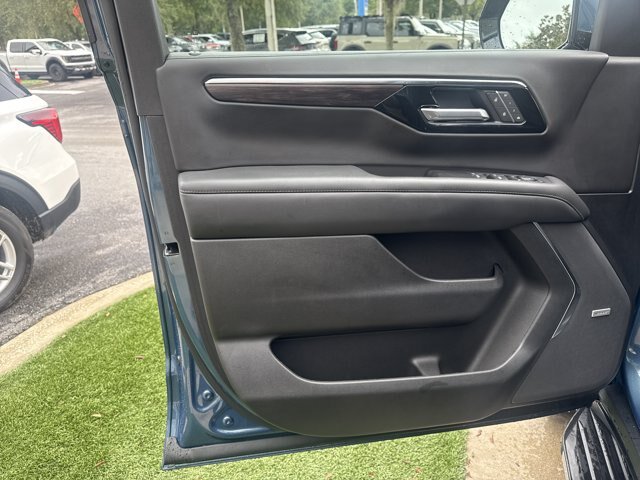 Used 2025 Chevrolet Tahoe LT w/ Comfort Package RWD image 13