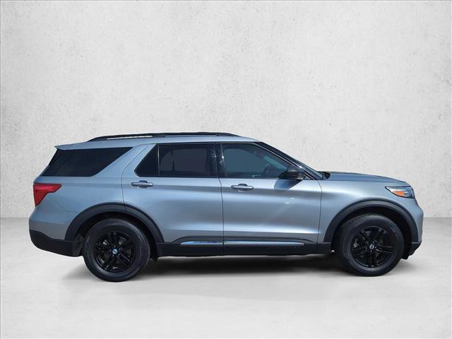 Certified 2023 Ford Explorer XLT RWD image 4