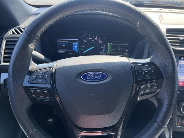 Certified 2018 Ford Explorer XLT w/ Equipment Group 202A image 20