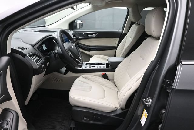 Certified 2024 Ford Edge Titanium AWD/4WD image 10